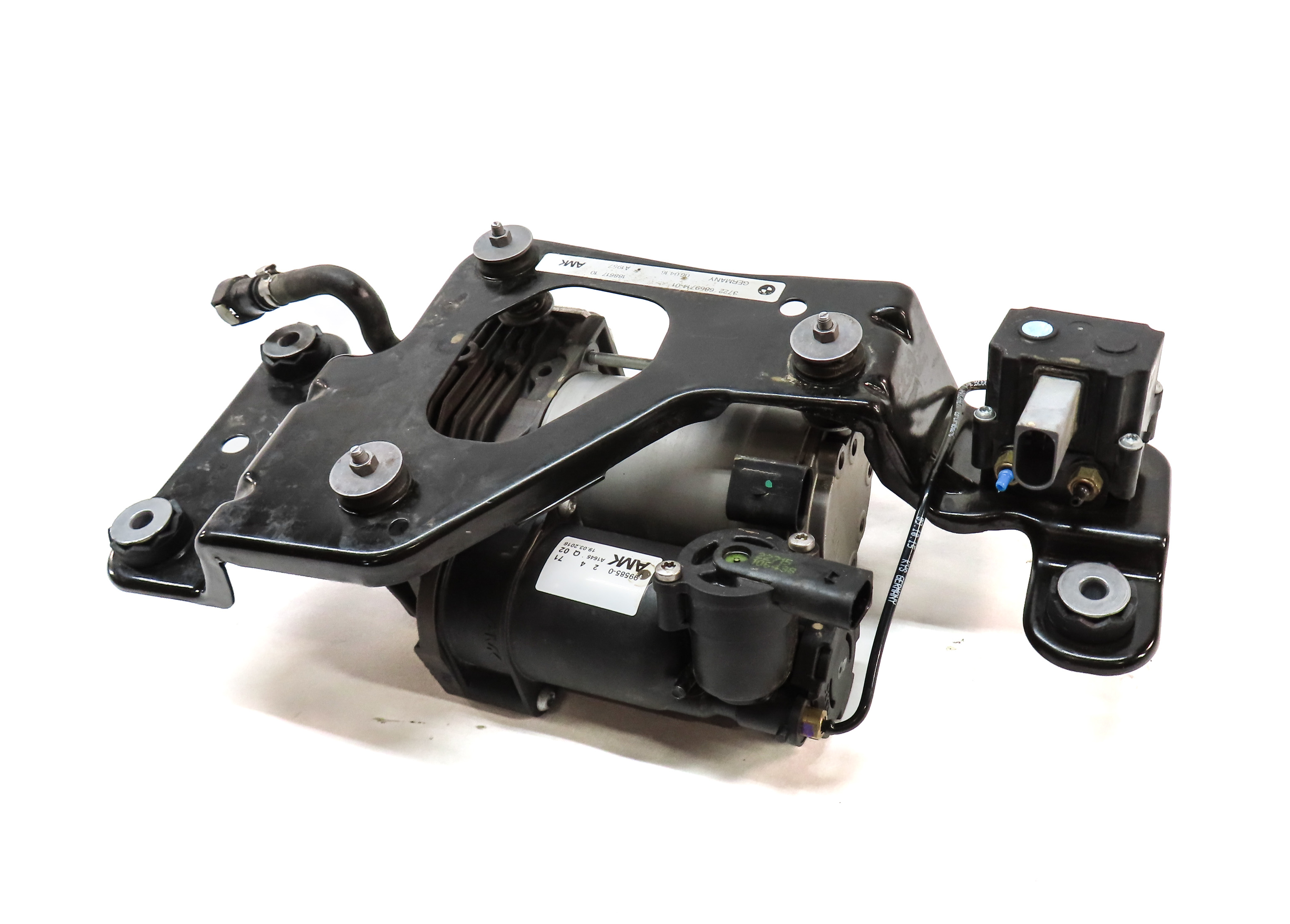 07-14 BMW X5 X5M X6 X6M (E70 E71 E72) AIR SUSPENSION COMPRESSOR PUMP MOTOR (AMK) — exact item pictured